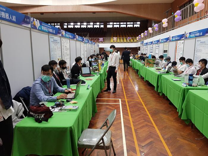 109學年度資訊學院專題實務成果競賽(另開新視窗/jpg檔)圖片