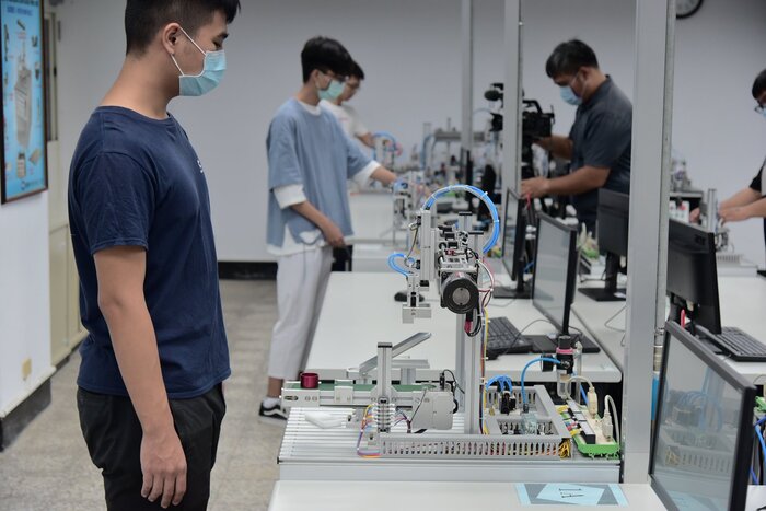 國立屏東大學智慧機器人學系 揭牌成立(另開新視窗/jpg檔)圖片