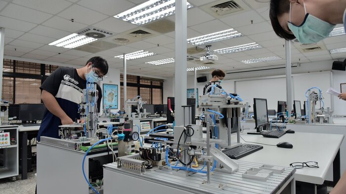 國立屏東大學智慧機器人學系 揭牌成立(另開新視窗/jpg檔)圖片