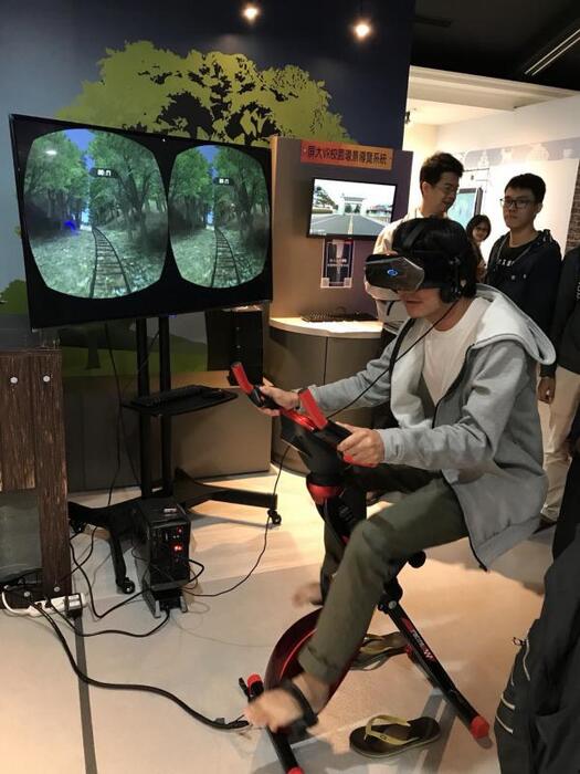VR虛擬實境腳踏車